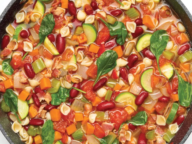 https://www.starfrit.com/media/amasty/webp/contentmanager/content/crop/recipes/recetteswebnew_onepotminestrone_jpg.webp