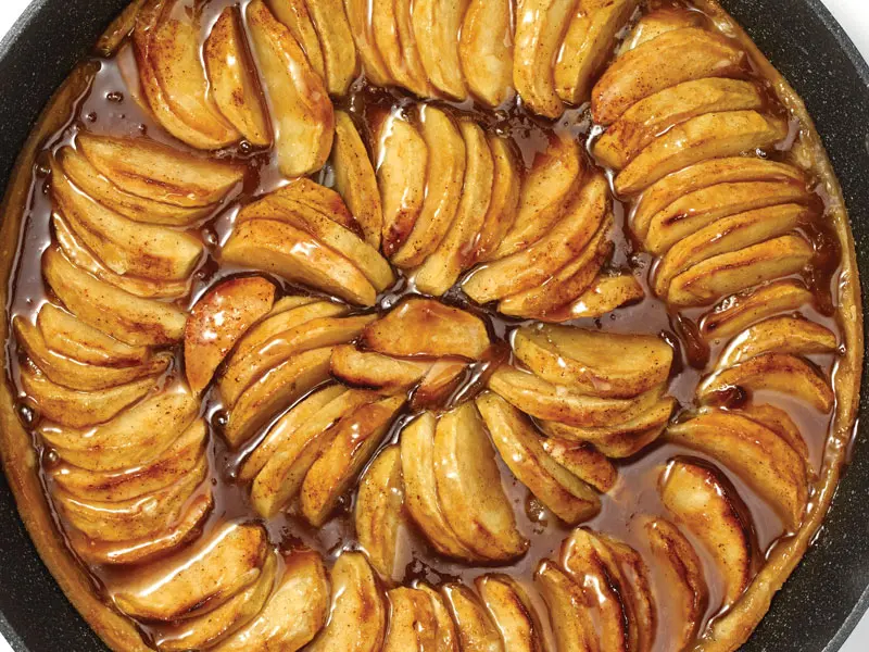 https://www.starfrit.com/media/amasty/webp/contentmanager/content/crop/recipes/recipes800x600_tartetatin_jpg.webp